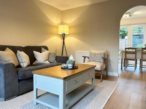 Cosy Home, close to Town Centre